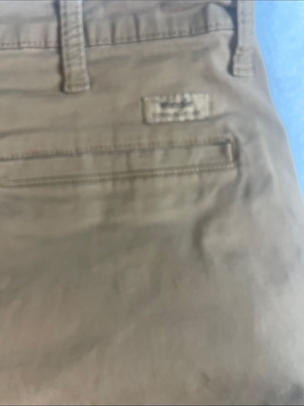 Wrangler Men's Flat Front Shorts in Khaki Brown - Picture 3 of 5
